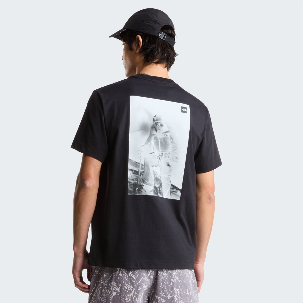 THE NORTH FACE M EXPEDITION PHOTO RELAXED SHORT SLEEVE NF0A8G9KJK31