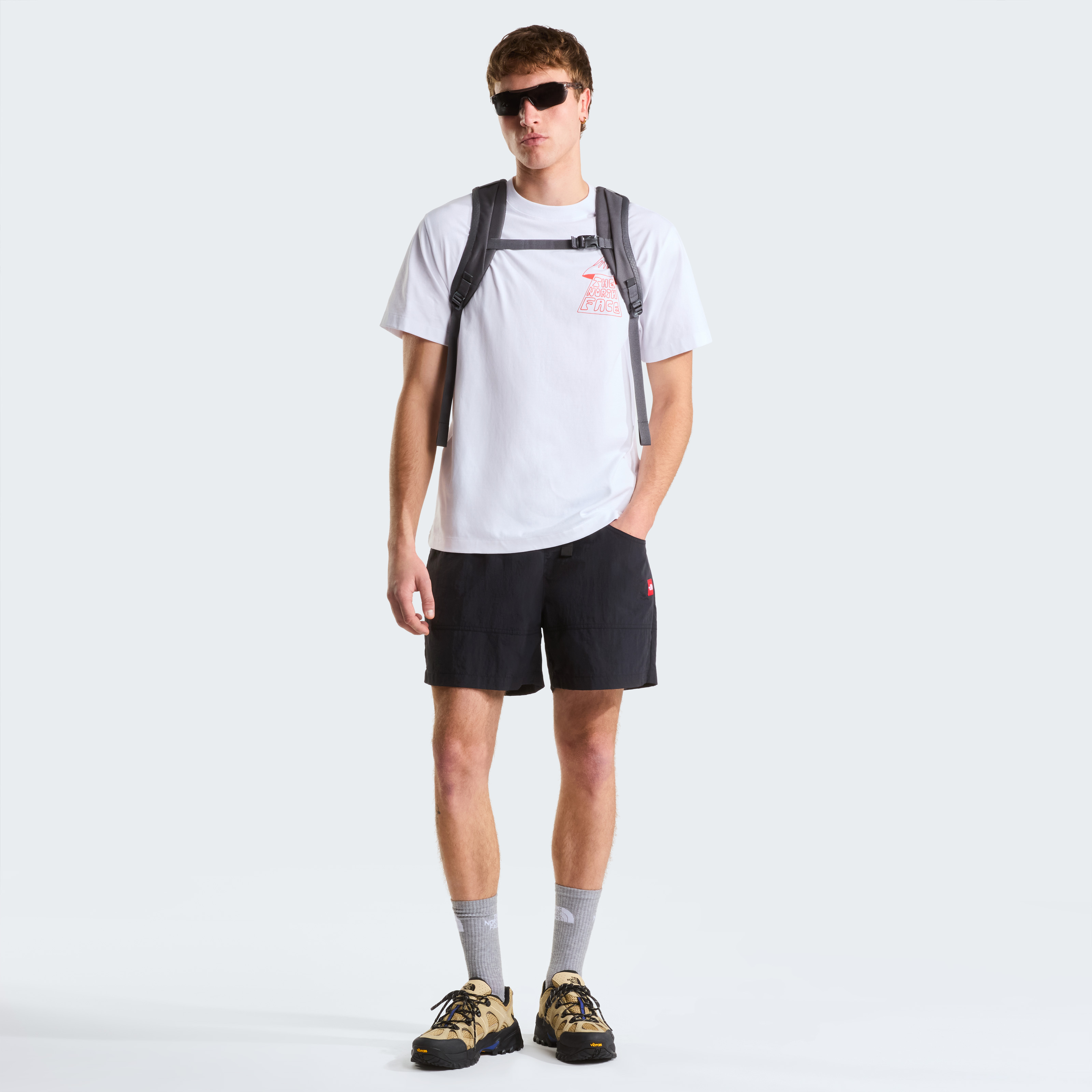 THE NORTH FACE M MOUNTAIN PLAY RELAXED SHORT SLEEVE TEE NF0A8GQXFN41