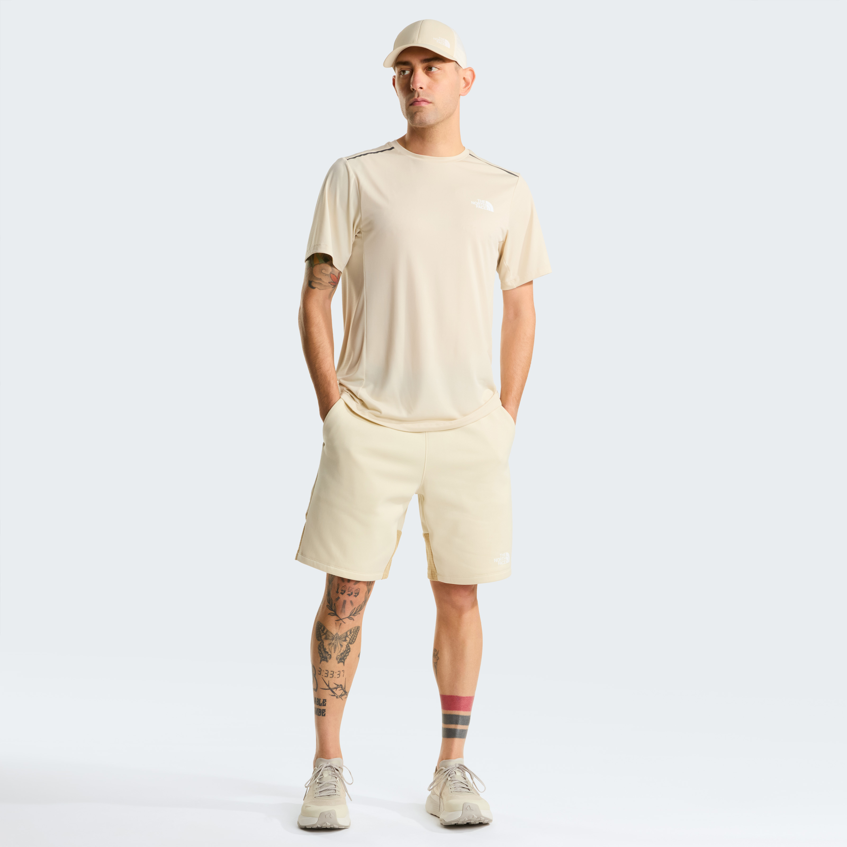THE NORTH FACE M MOUNTAIN ATHLETICS TAPE SHORT SLEEVES NF0A8DY9DOM1